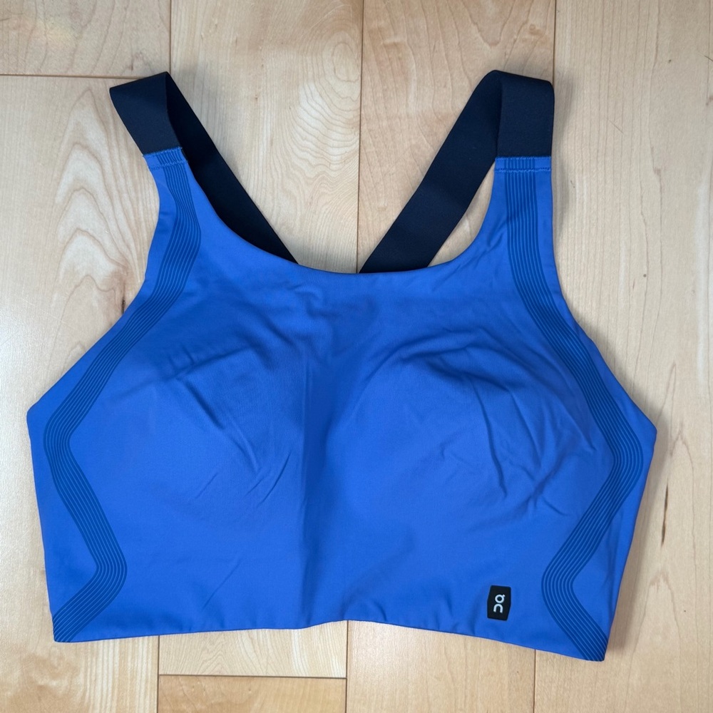 ON Women's Performance Bra - Medium